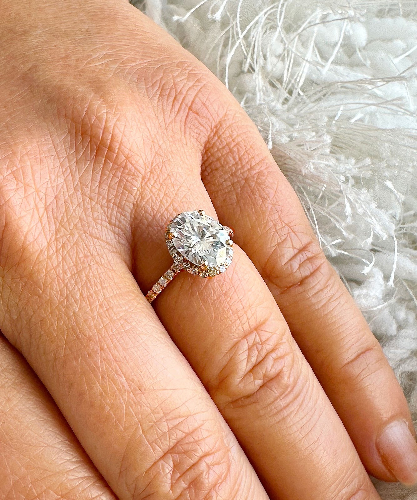 How to Find a Vintage Diamond Engagement Ring?